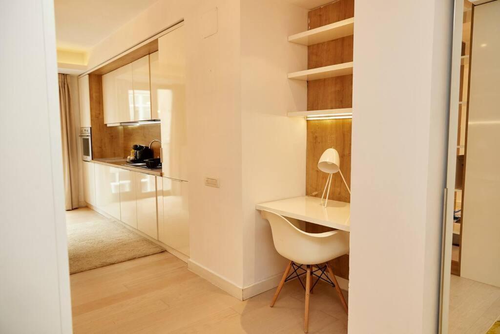 Vernescu Luxury Residence 2 Bukares Bagian luar foto